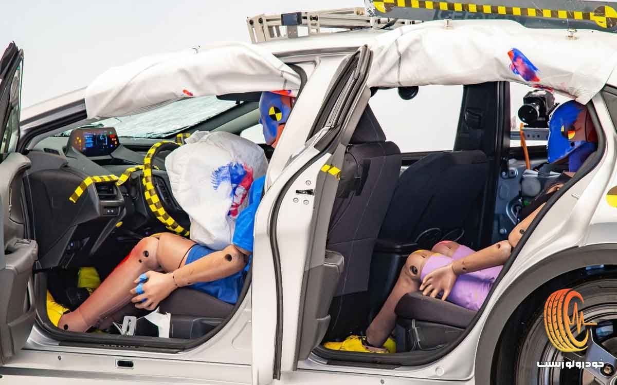 آدمک زنانه تست تصادف