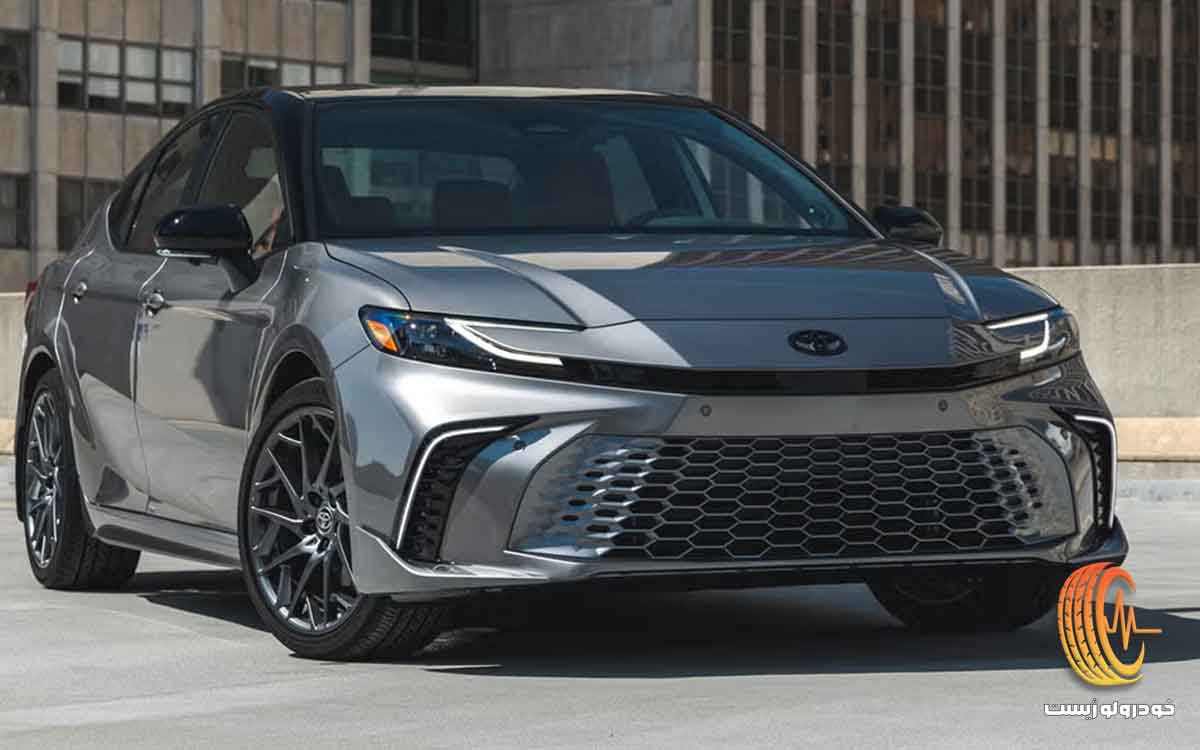 تویوتا کمری هیبرید پریمیوم 2025 آذریوردسال