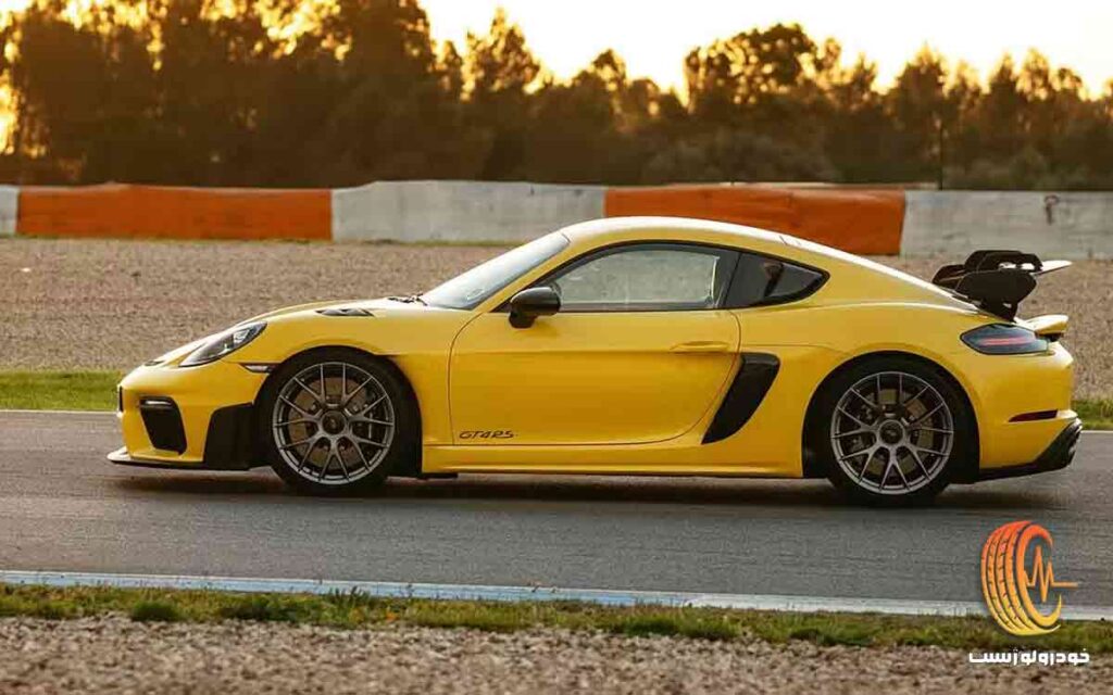 ۱۰ خودرو دهه ۲۰۲۰ کلاسیک - پورشه کایمن GT4 RS