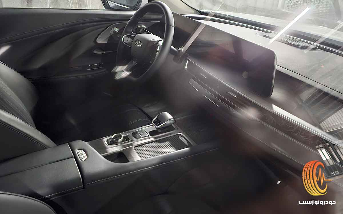 کابین و داشبورد فونیکس Z8 هیبریدی