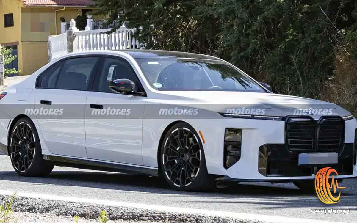  بی‌ام‌و سری 7 جدید M760 جدید با پیشرانه ۴.۴ لیتری V8